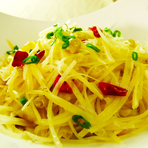 美味的凉拌土豆丝