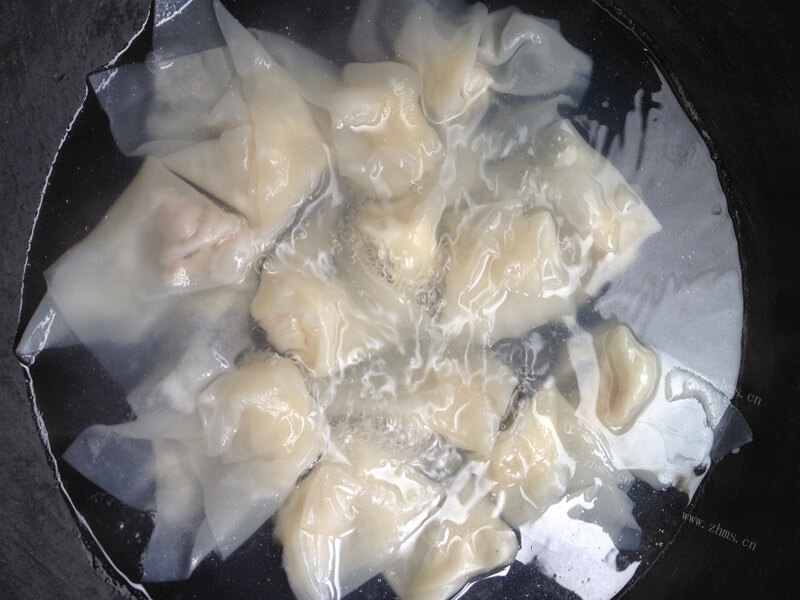 便捷美味的香菇猪肉混沌做法图解7)