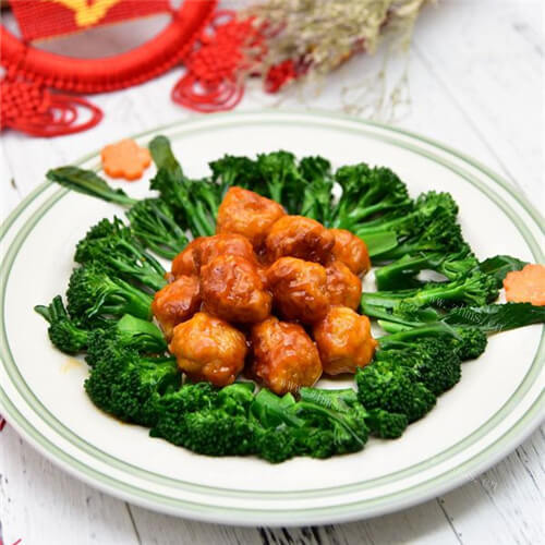 美味的蛋丝虾肉丸子