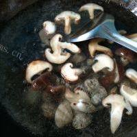 美味营养的海鲜香菇面的做法图解六