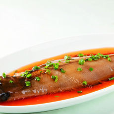 美味的茄汁黄豆焖鲽鱼