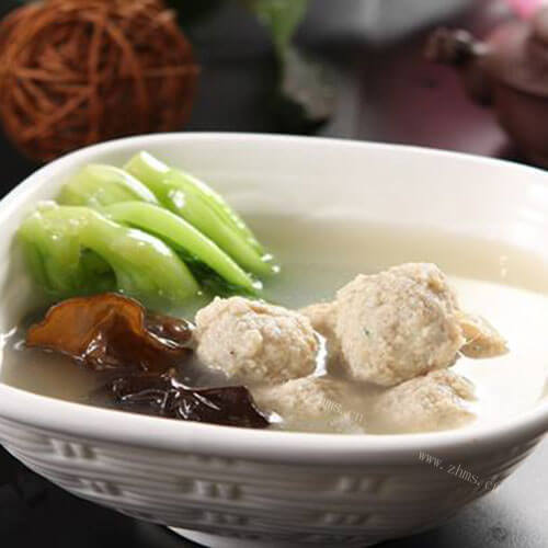 清淡的菜秧肉圆汤
