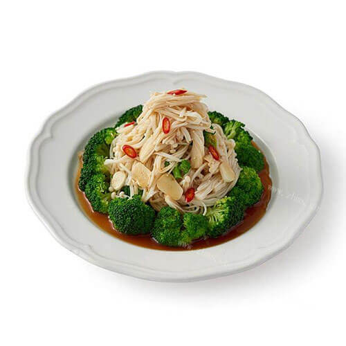 清淡美食西兰花拌金针菇