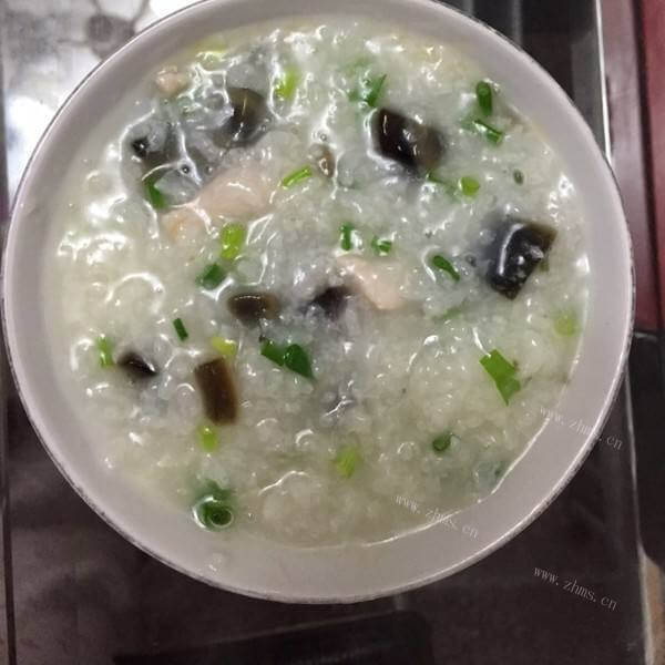 美味的真姬菇瘦肉粥