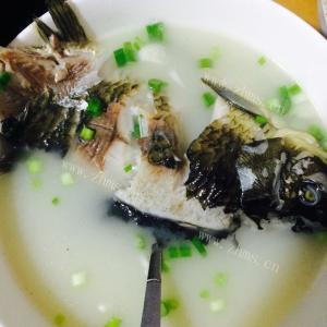 营养的黄精大枣鲫鱼汤