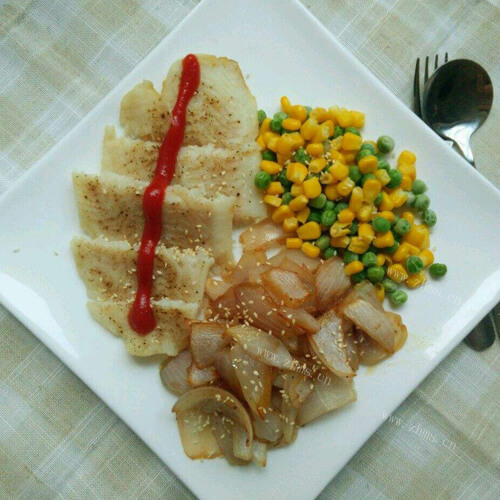 美味煎龙利鱼洋葱