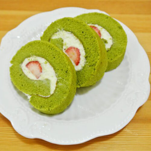 美味抹茶草莓蛋糕卷