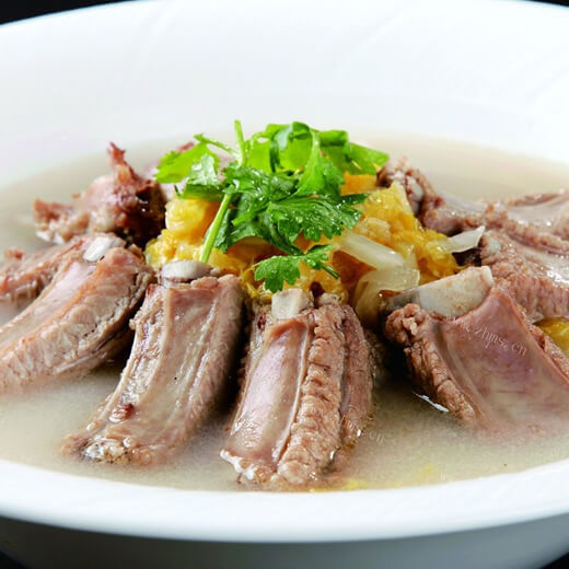 正宗内蒙铁锅排骨酸菜