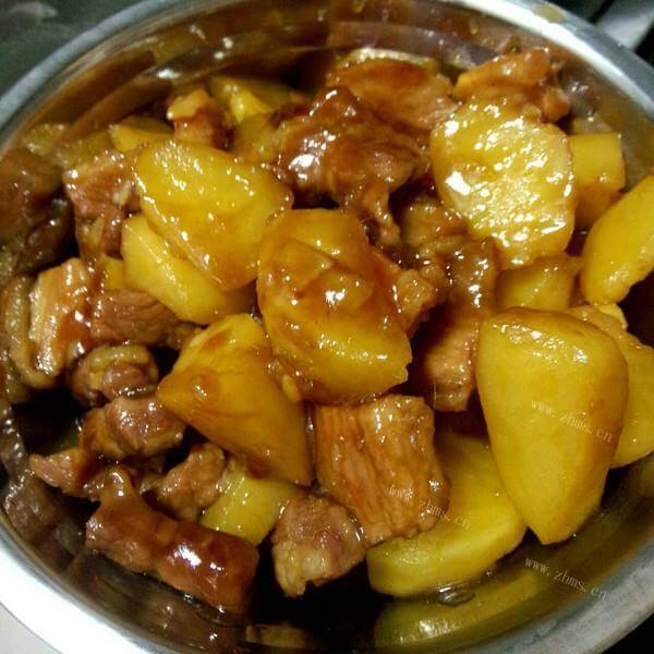 美味多汁土豆烧肉
