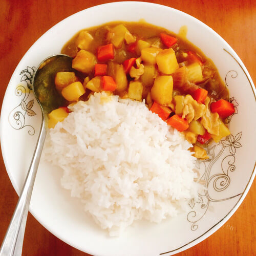 美味的深海鳕鱼咖喱饭
