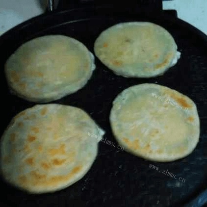 自制韭菜肉饼做法图解12)