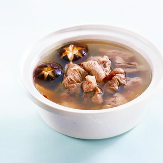 营养油面筋白菜龙骨汤