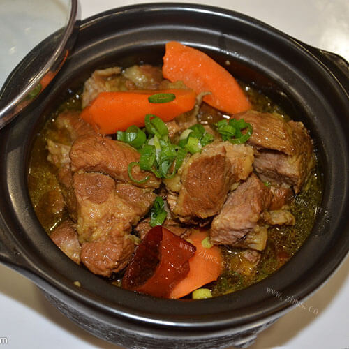 营养砂锅猪肉煲