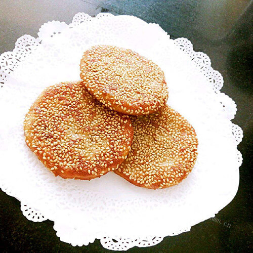 酥香的糯米芝麻饼