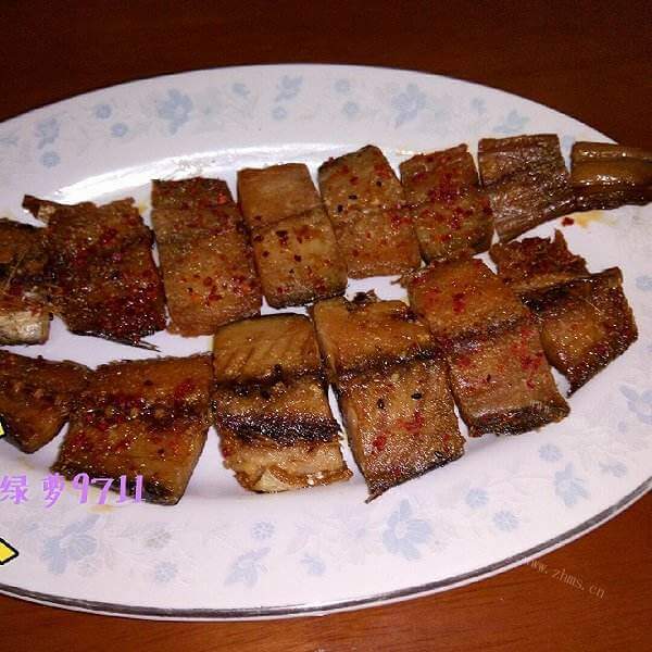美味的孜然煎鲅鱼