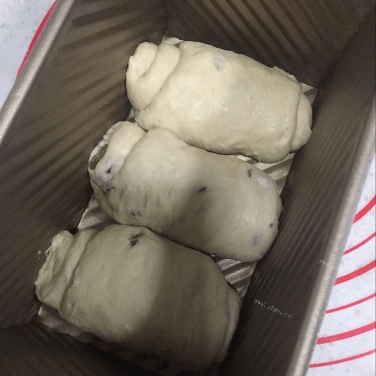 自制葡萄干土司做法图解5)
