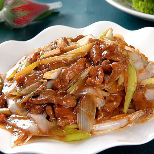 美味的葱爆孜然羊脸肉