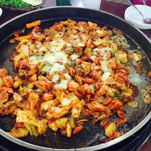 美味的韩式铁板鸡