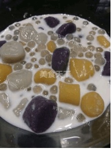 美味的芋圆西米露做法图解4)