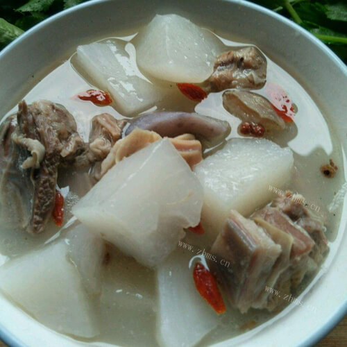 好喝的炉火萝卜羊肉汤