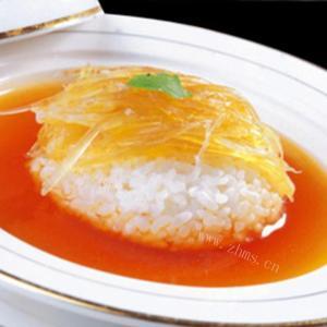 美味的鱼翅捞饭做法图解2)