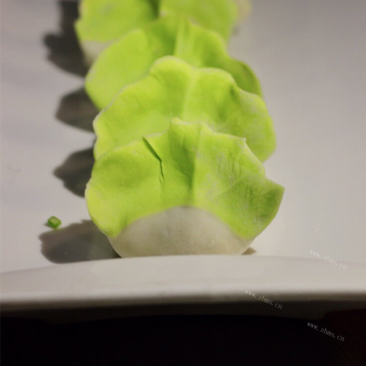 美味的菠菜汁水饺