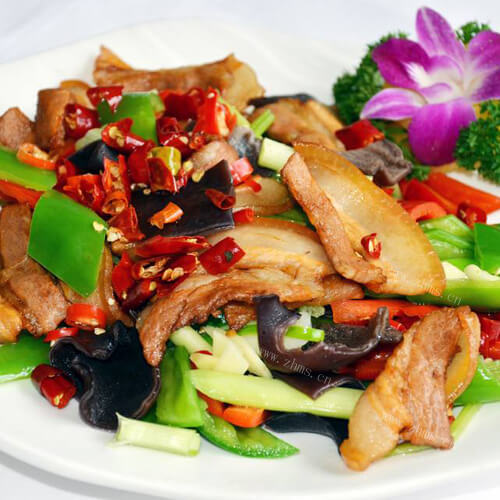 家常绿豆炒五花肉