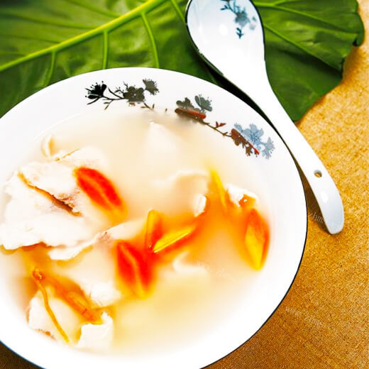 营养的白豆腐煮鲫鱼