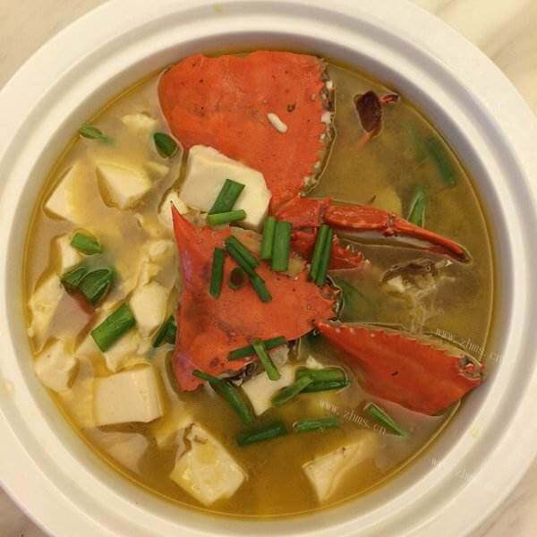 家常毛豆花菜螃蟹汤