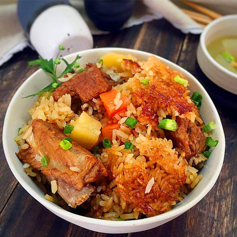 美味的电压力锅焖排骨饭