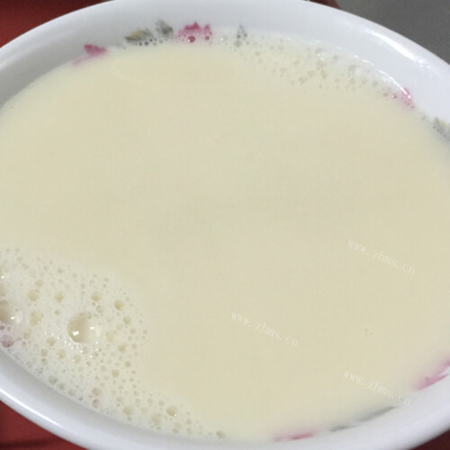 美味的养生红枣豆浆