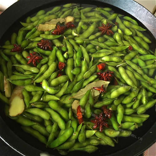 美味的水煮蚕豆