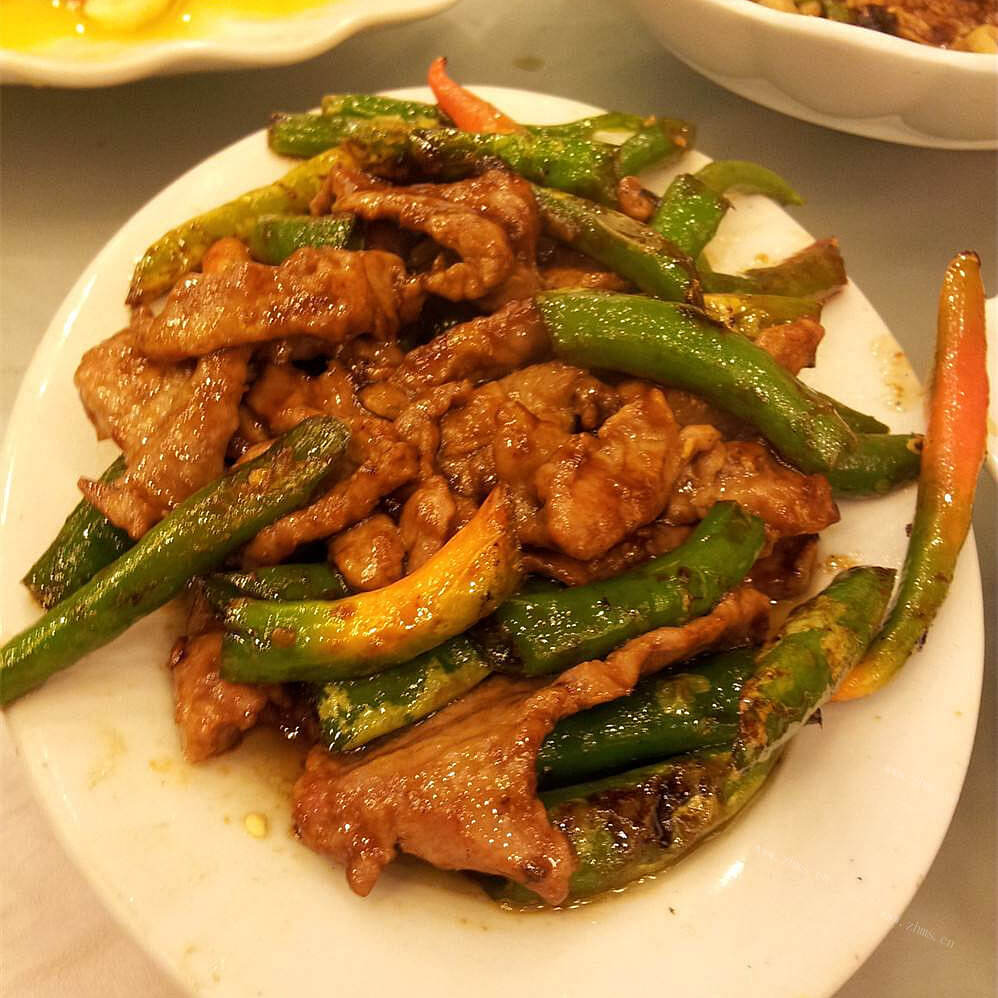 好吃的尖椒牛柳烧土豆