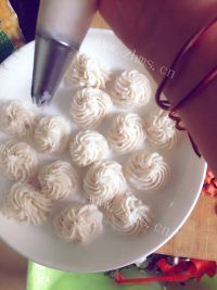 美味的酸奶蓝莓山药做法图解4)