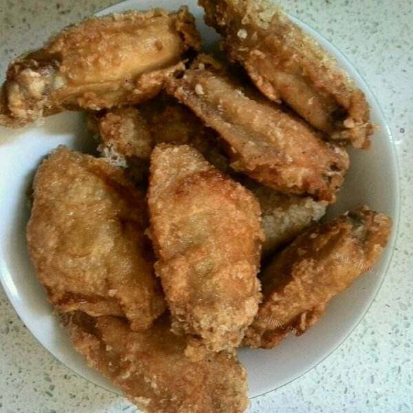 可口的香酥中翅