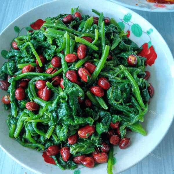 下酒菜果仁菠菜做法图解7)