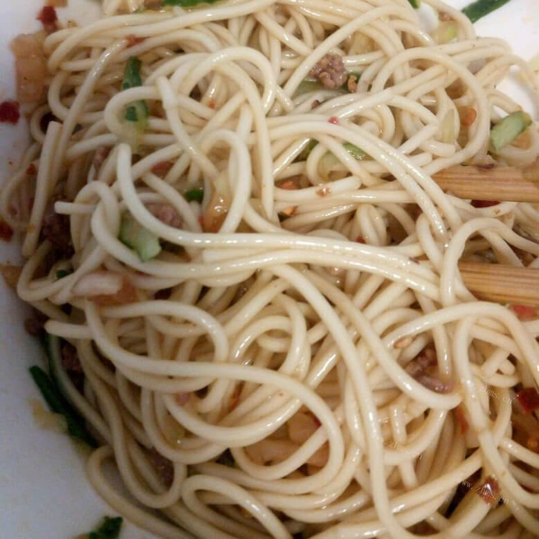 美味的肉泥面条