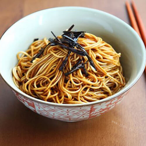 好吃的生抽面条