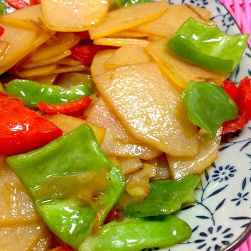 脆香的青椒土豆片