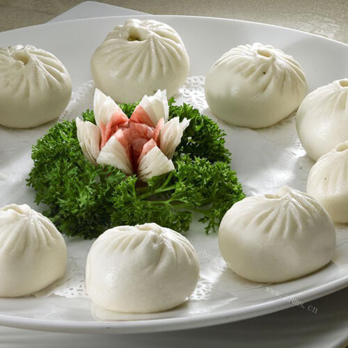 爽口的大头菜辣椒包子