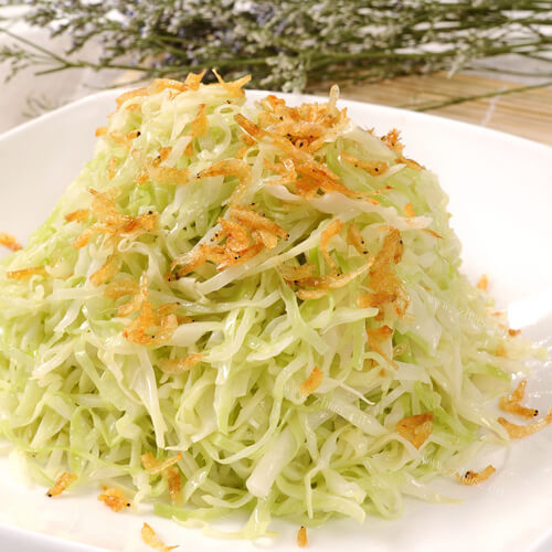 美味可口的虾皮炒牛心菜