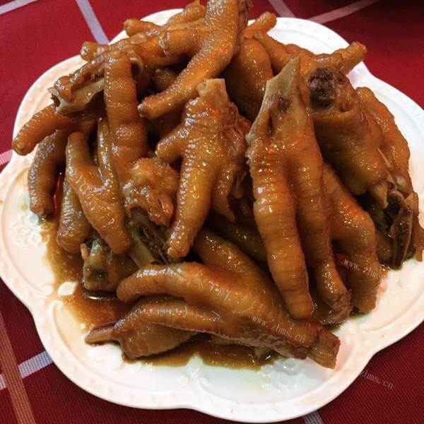 好吃的电饭煲卤水鸡爪