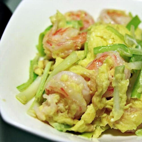 美味蛋卧虾仁白菜