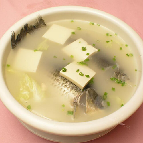 家常鲫鱼豆腐暖锅