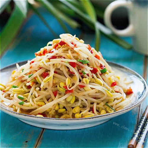 好吃的土豆炒豆芽