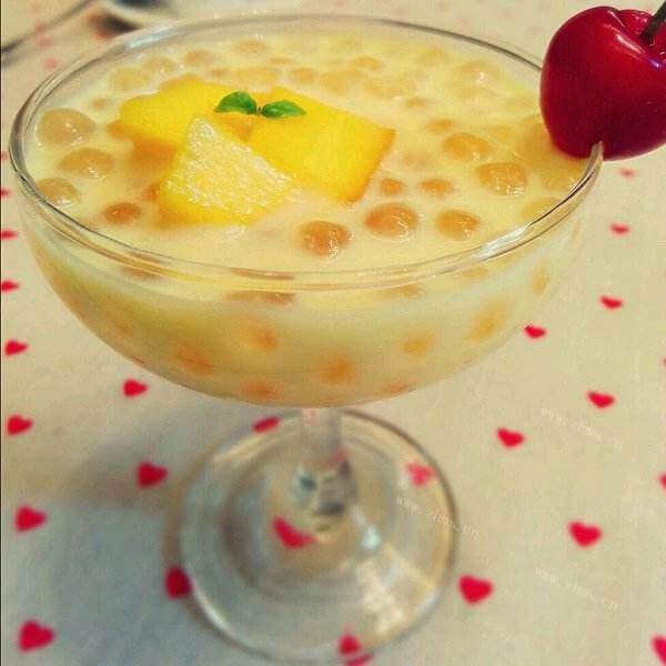 美味的桂圆蔓越莓甜心奶露