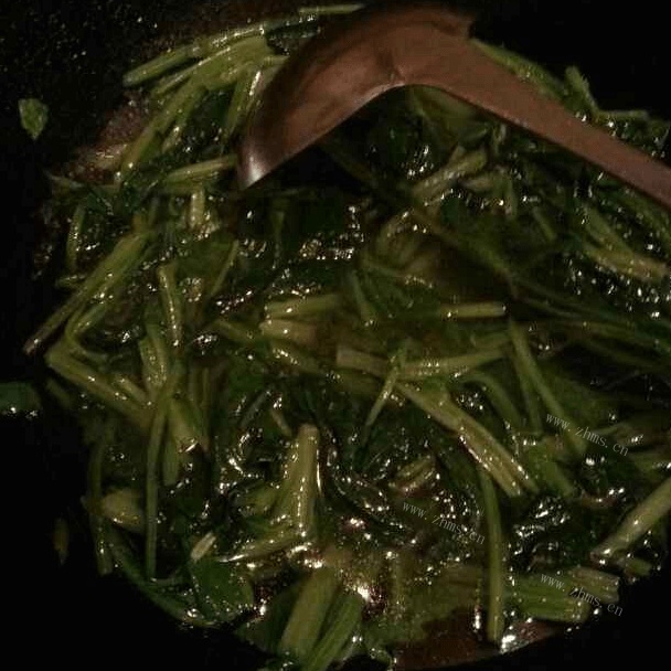 好喝的菠菜猪肝汤做法图解5)