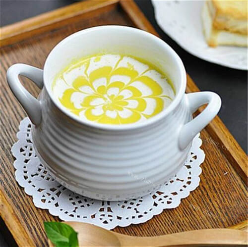美味的淡奶油炖奶