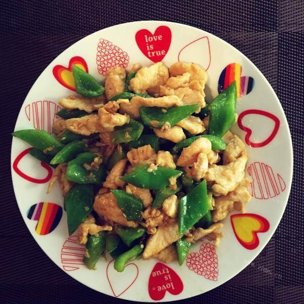 美味的番茄沙司鸡肉片