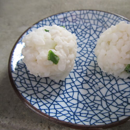 可口的丸子蒸饭